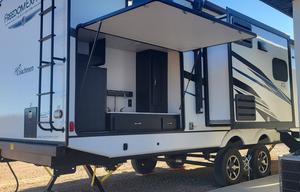 2023 Coachmen RV Freedom Express Liberty Edition 326BHDSLE RV rental photo 4
