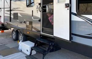 2019 Starcraft Launch Outfitter 27BHU