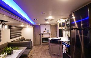 2021 Cherokee Alpha Wolf 26DBH-L RV rental photo 4