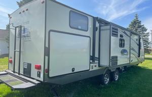 Bunkhouse! 2014 Coachmen Freedom Express 32'