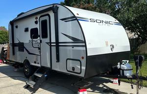 2021 Venture Sonic Lite - Dandelion Adventures RV