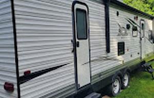 MOJO's Spacious Jayco Jayflight
