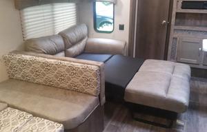 2019 Palomino Puma 31BHSS