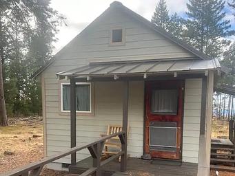 TAMARACK CABIN