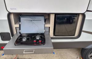 Spacious & Family Friendly Micro Lite 25 ft