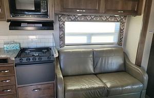 The Bunkhouse Motorhome | Sleeps 8