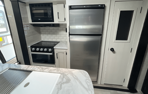 Large Bunkhouse w/King Bed & Outdoor Kitchen