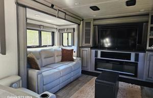 The Hilton on Wheels