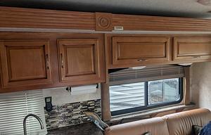 2011 Fleetwood RV Storm 32BH RV rental photo 36