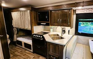 Sully | Family Bunkhouse | Sleeps 10 | Stocked