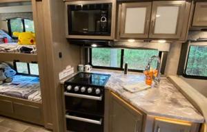 Go Yonder! 2022 Thor Motor Coach Magnitude GA 31