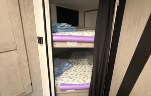 Delivery-Setup included | Sleeps 8 | Starlink WiFi