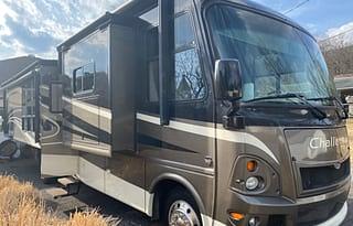 2010 Damon Challenger 371
