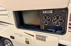 2015 Coachmen RV Freelander 22QB Ford 350