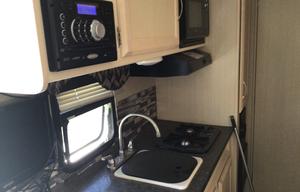 2017 Winnebago BH1700