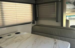 Roxy 2024 Thor Chateau 25M