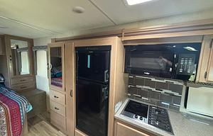 "Olive" 2018 Thor Four Winds 31Y Family fun