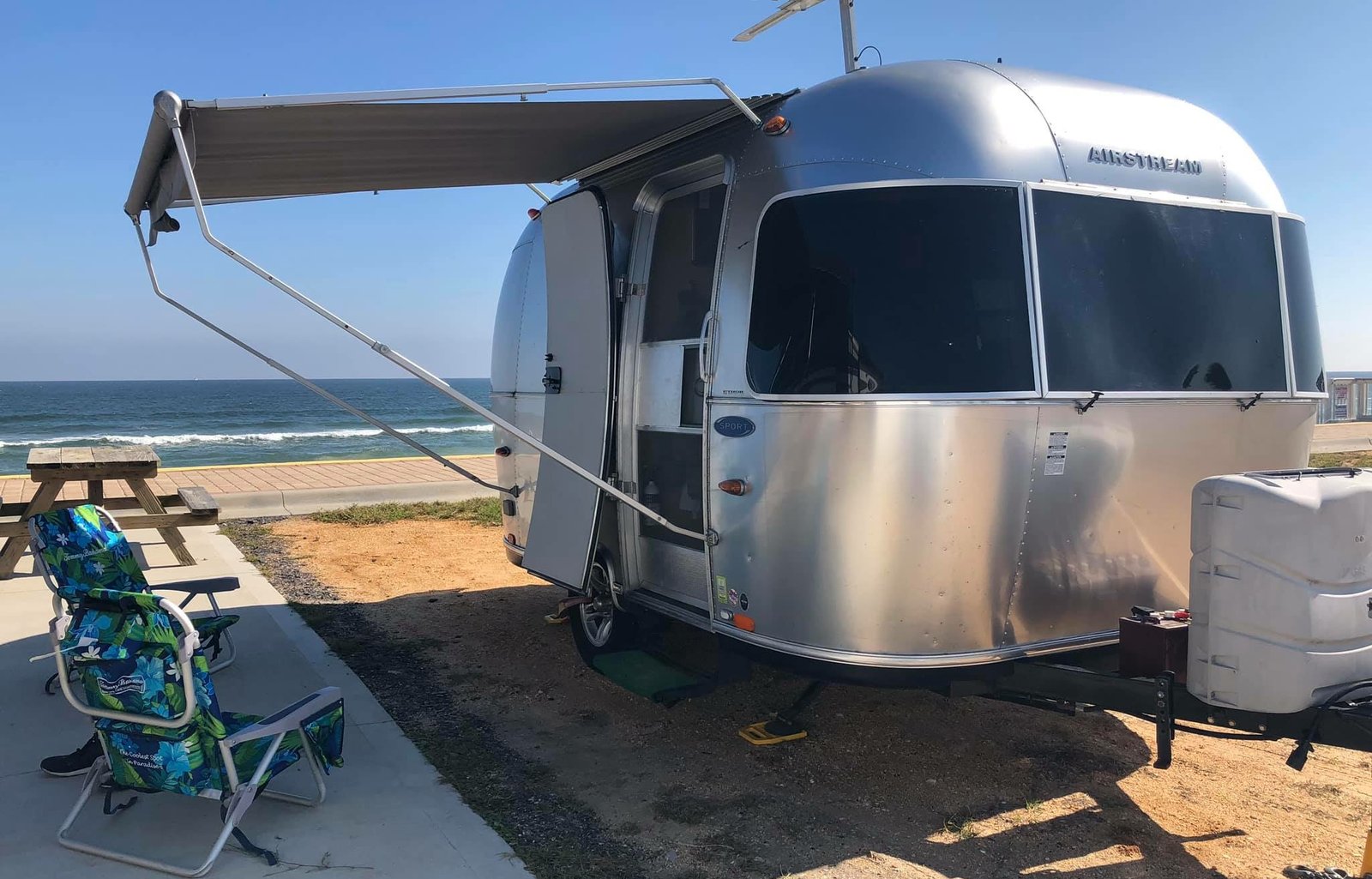 “Moonwalk” 16' Airstream with Solar -Ready to Go-