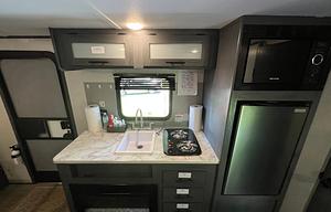 Beep-Beep- family friendly RV-Sleeps5,Bath,kitchen