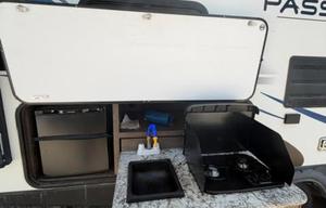 Bunkhouse/Outdoor Kitchen-Sleeps 8-Delivery Avail