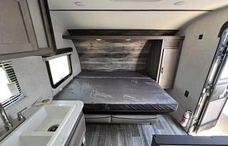 22FT Gulf Stream Ameri-Lite | Family Friendly