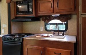 29' Coachmen Catalina delivered Clean & Safe!