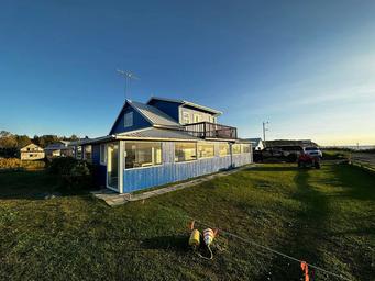 Beachcomber Motel and RV Park