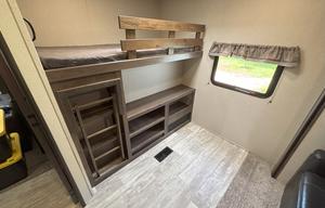 2020 Avenger 32QBI RV rental photo 27
