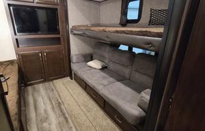 2020 Jayco White Hawk 32BHS RV rental photo 5