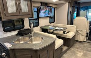 2023 Pursuit 31 BD RV rental photo 10