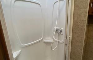 CHARLES - 2017 Winnebago Minnie Winnie 27Q