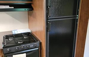 MoJo's 2018 Coachmen Freedom Express 29SE Sleeps 9