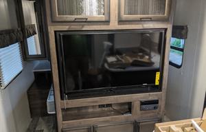 Family and Pet friendly mobile bunkhouse Mansion!