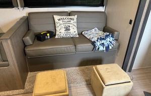 2021 Keystone RV Hideout 318BR