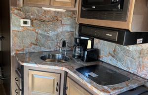 2019 Thor Motor Coach 28A Majestic