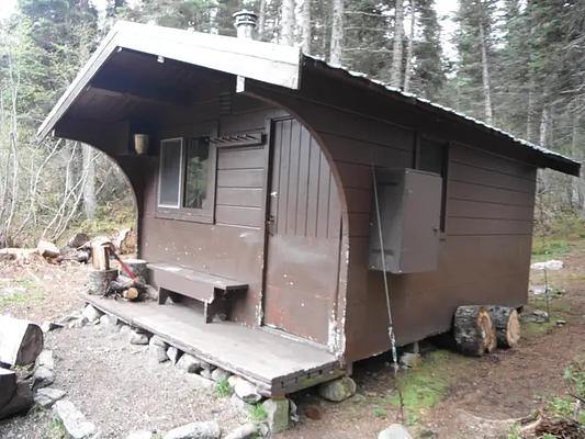 J01, Loop: AREA LAUGHTON GLACIER CABIN