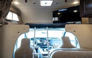 C9 Luxury Four Winds 10 Sleeper w Bunks! 2 Slides