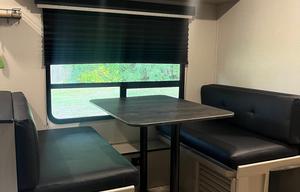 Family Bunkhouse Coachmen Apex Ultra-Lite 300BHS