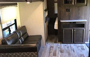 2019 Starcraft Autumn Ridge Outfitter 26BHS