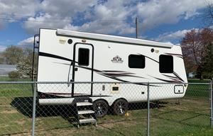 Spacious camper with the amenities of home