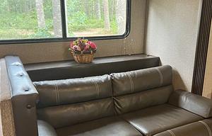 Forest River RV Cherokee Grey Wolf - Sleeps 9