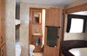 Beautifully updated 2006 Jayco Jay Flight with comfy queen and bunks! - Huge slideout
