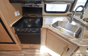 NO BURNINGMAN - NO DRIVING. GLAMPING AT ITS BEST! LUXURIOUS 2018 THOR A.C.E. MOTOR COACH W/ 2 BATHS, OUTDOOR TV, SLEEPS 8!