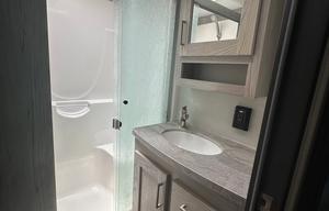 2021 Keystone RV Montana High Country 385BR RV rental photo 17