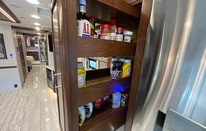 LUXURY RV