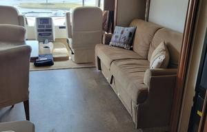 Class A Winnebago drives easy, sleeps 5