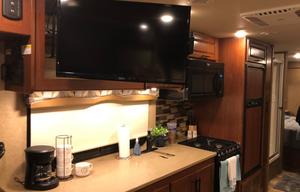 2017 Thor Motor Coach Chateau 31L
