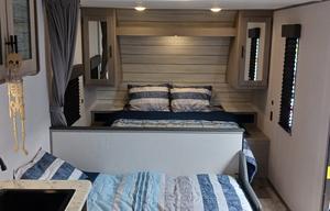 Close to theme parks and many great campgrounds!