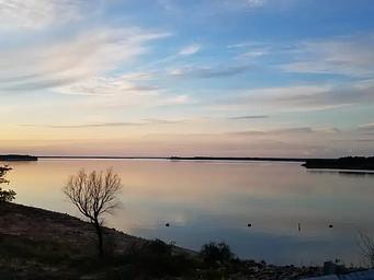 Hugo Lake sunset