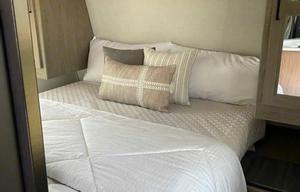 2021 Keystone RV Hideout 26BHWE ** DELIVERY ONLY**